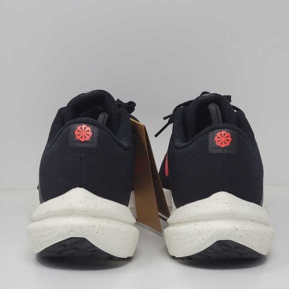 NIKE AIR WINFLO 10 Men's Size 11.5 Running Shoes DV4022-002 Black/Red New - Picture 8 of 11